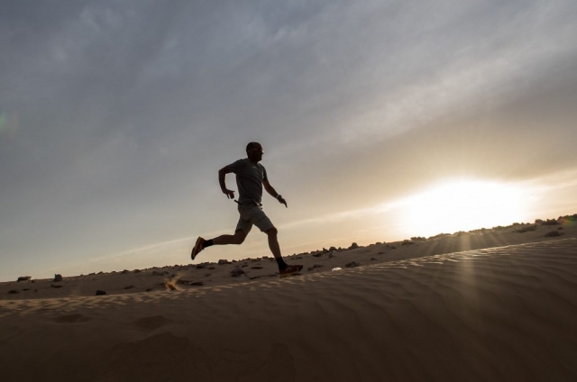 Running through the Kasoi Dunes